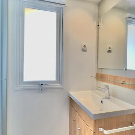 Mobile L'esterel Camping Siblu 4**** * Fréjus